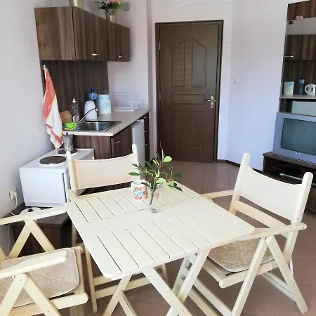 Private In Sunny House Family Complex
